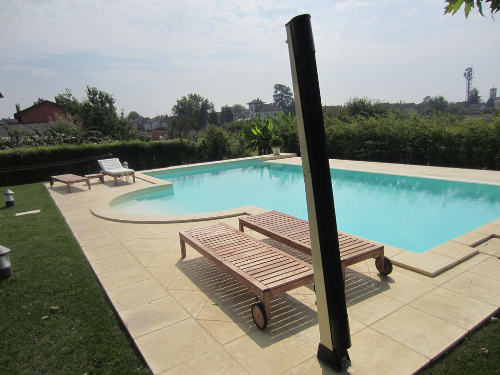 Marinella B&B Cornale Bagian luar foto