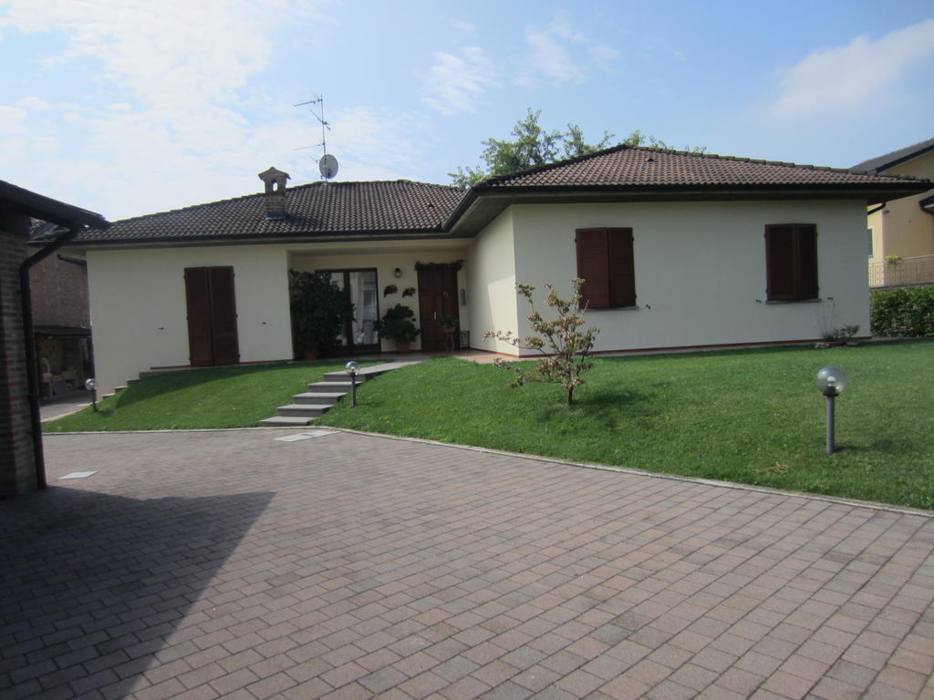 Marinella B&B Cornale Bagian luar foto