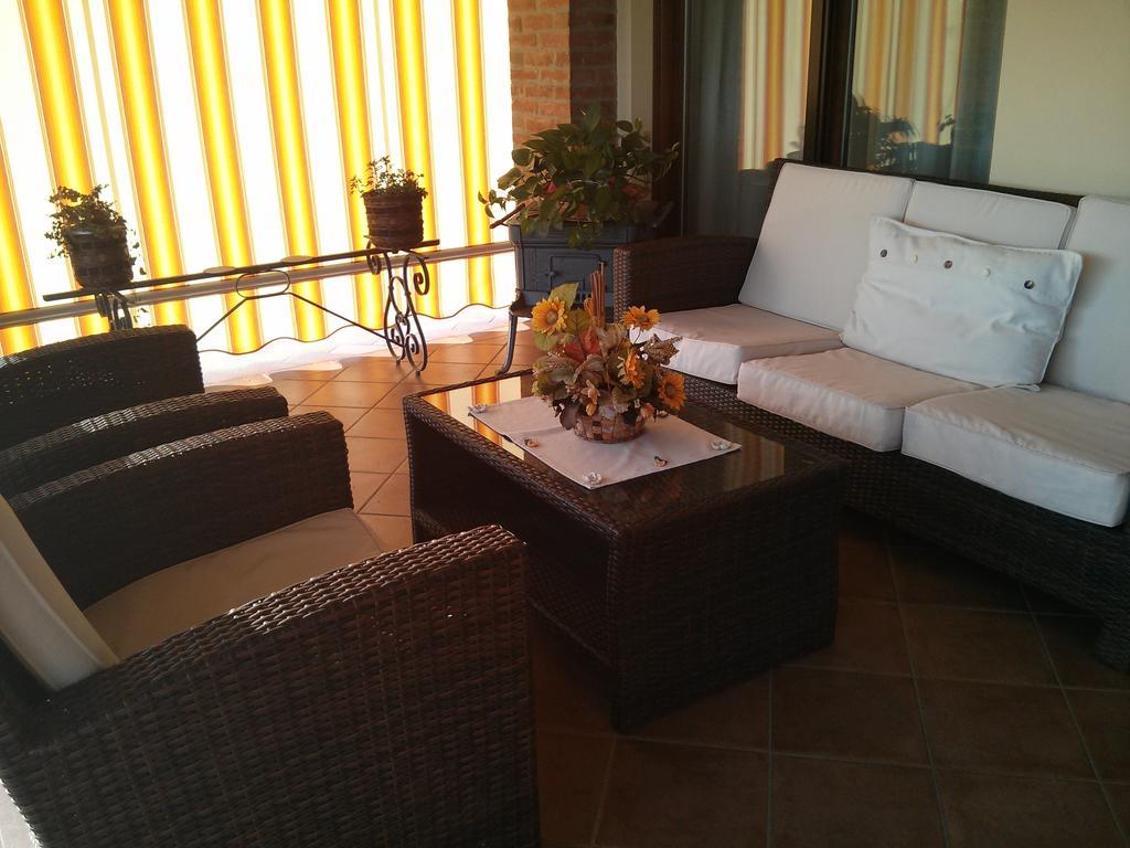 Marinella B&B Cornale Bagian luar foto