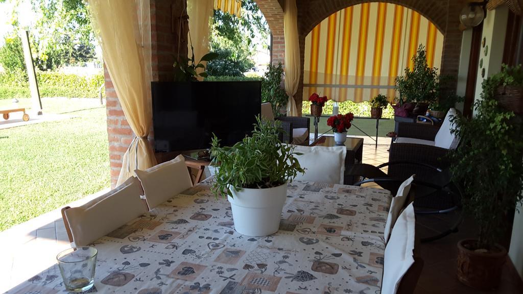 Marinella B&B Cornale Bagian luar foto