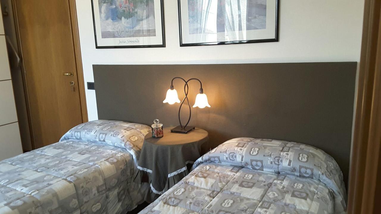 Marinella B&B Cornale Bagian luar foto