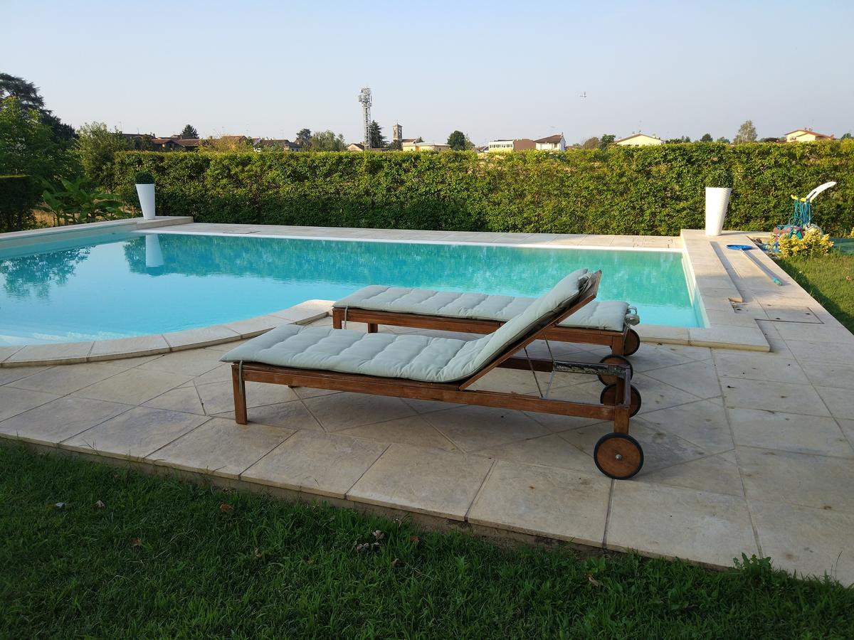 Marinella B&B Cornale Bagian luar foto